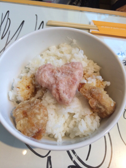 悲報 炎上したskeカフェの残飯ご飯 500円 が改良を試みるも全然ダメ Netgeek