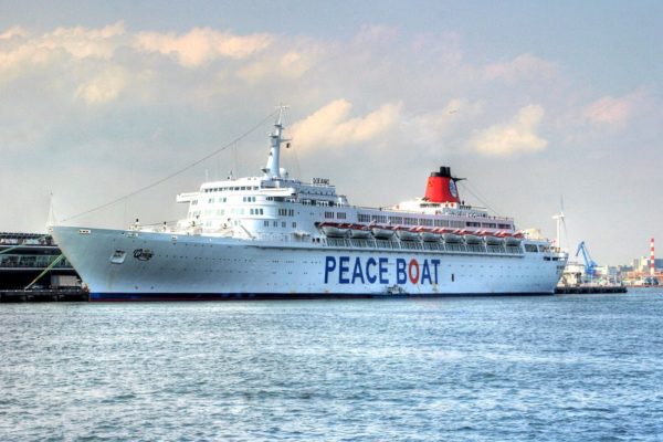 peaceboat_jieitai4